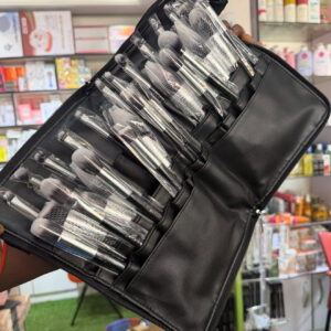 REAL PERFECTION 32 PIECES BRUSH SET