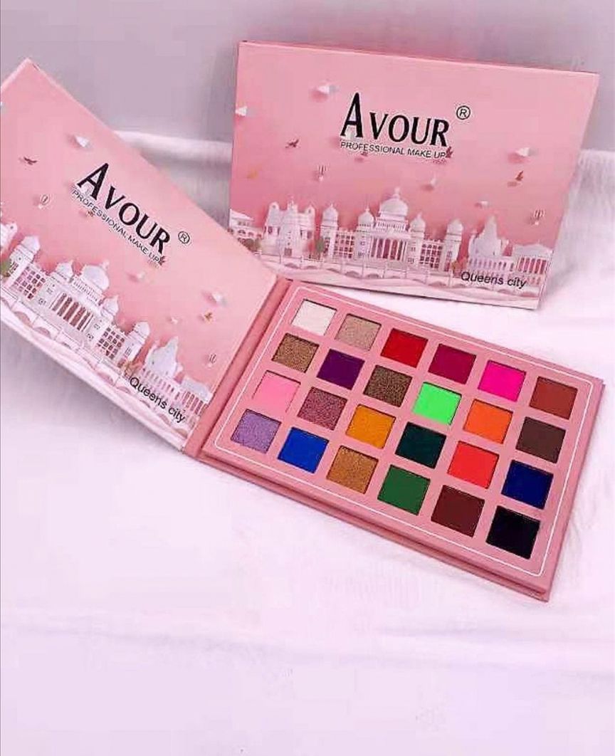 Avour pro shadow pallet