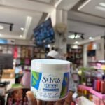 ST IVES RENEWING MOISTURISER