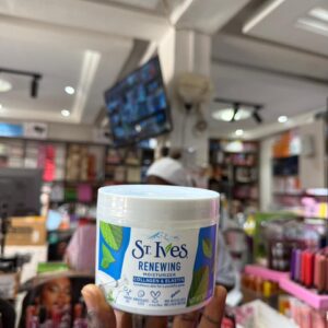 ST IVES RENEWING MOISTURISER