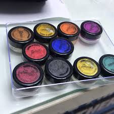 Avour pigments