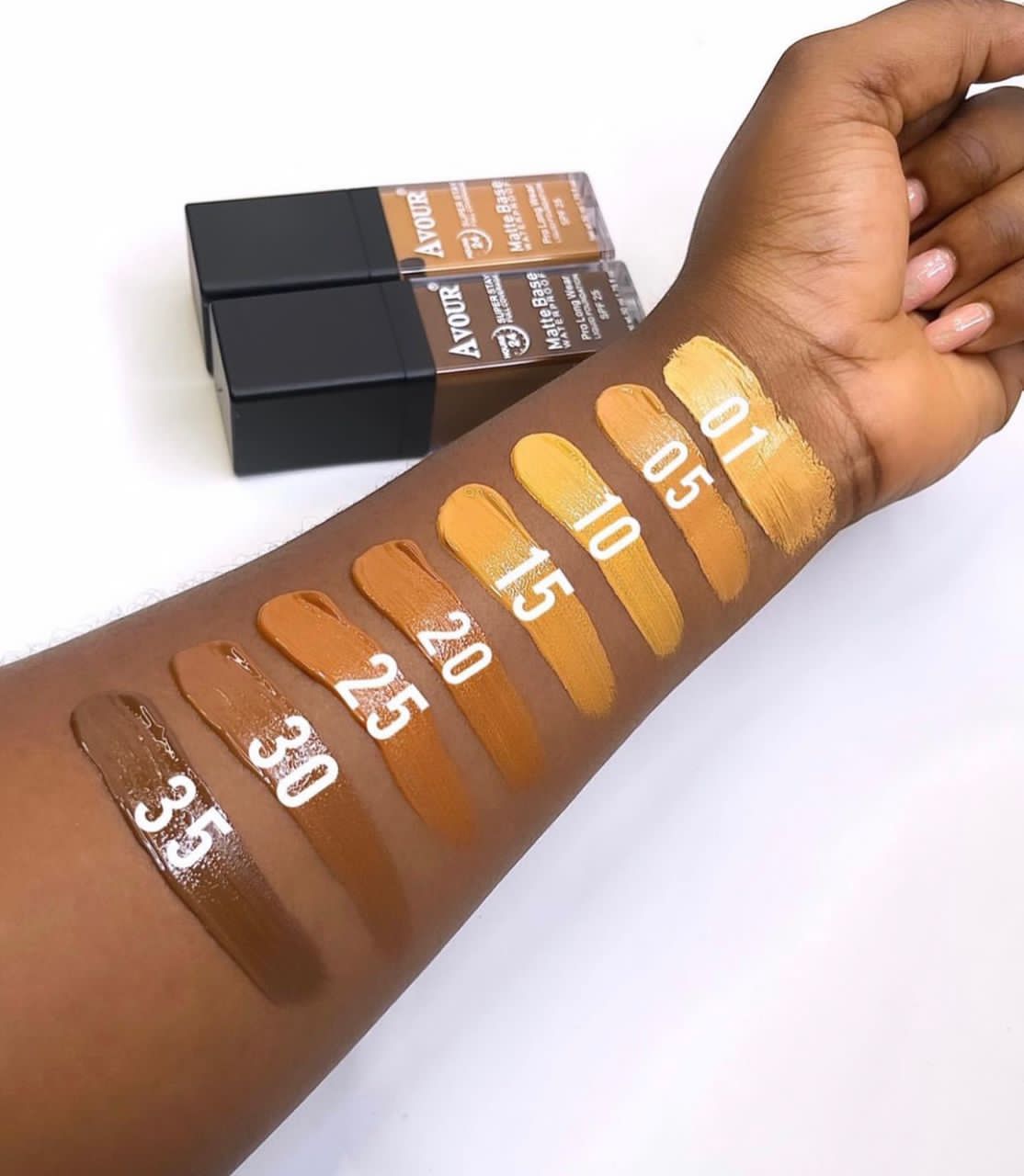 Avour full matte coverage