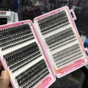 DIY CLUSTER LASH BOOK