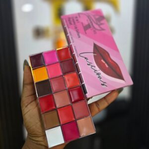 ADVENTURE LIP PALLET