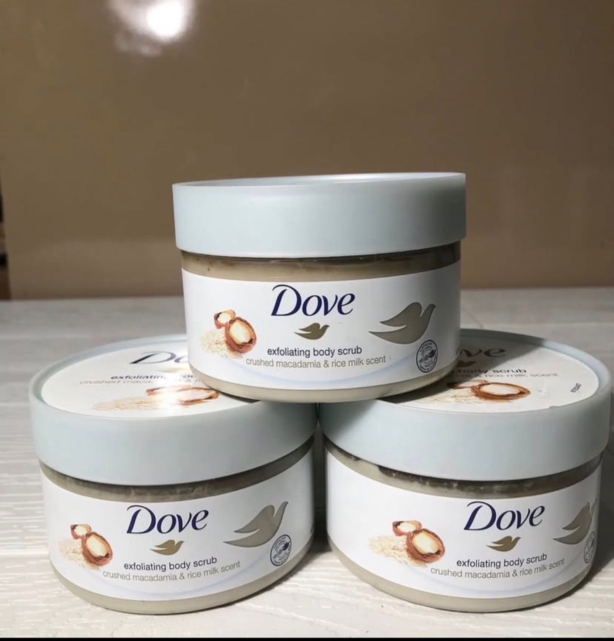 DOVE EXFOLIATING BODY SCRUB