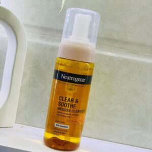NEUTROGENIA  CLEAR AND SOOTH  MOUSSE CLEANSER