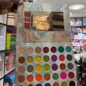 SARAT COSMETICS 35 COLORS MAPPLE EYEDHADOW PALLET