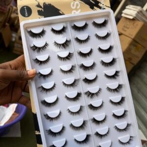 CHEE LASHES 20IN1 LUXURY LASH COLLECTION